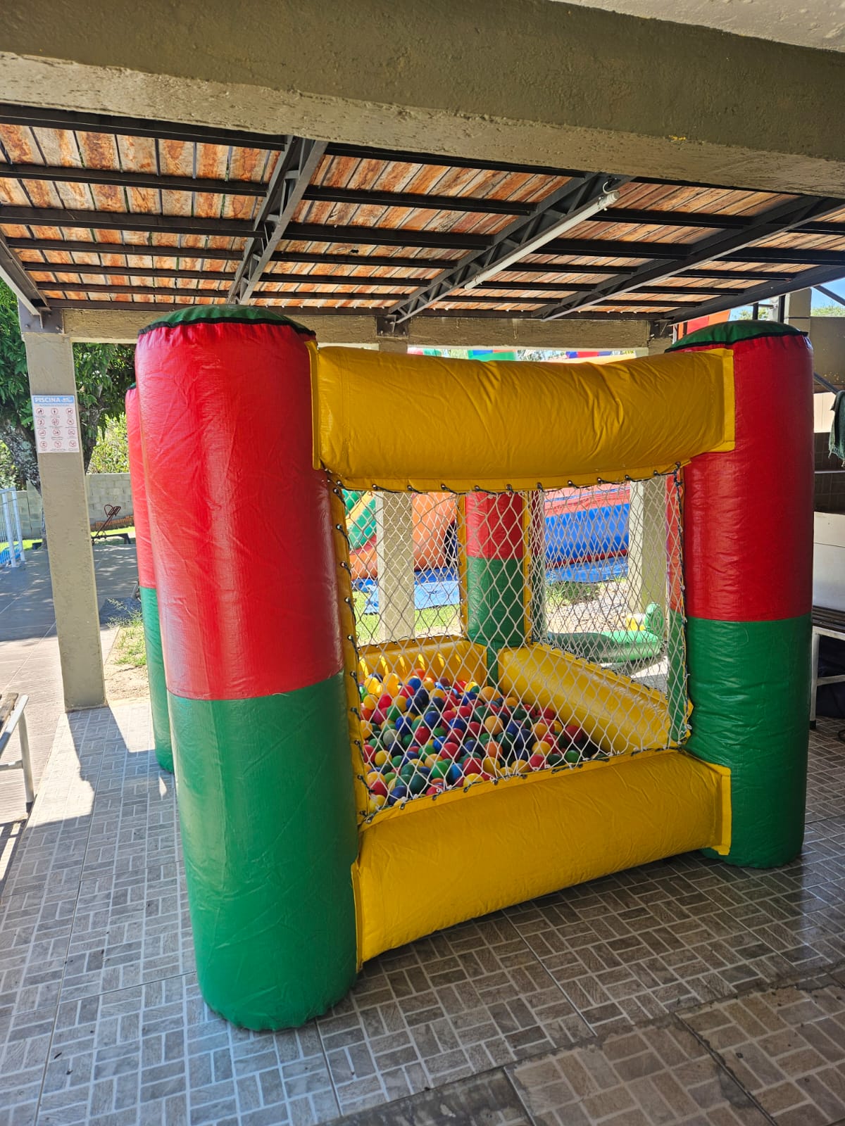 1,5x1,5 - Piscina de Bolinha Inflável